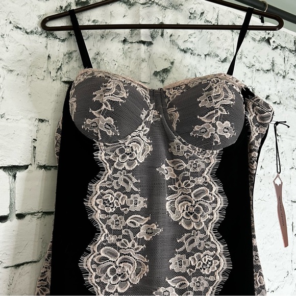 Haute Monde Dress - Picture 2 of 10